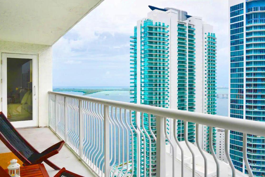 Luxury 2 Bedroom Apartment At Brickell With Pool Miami Exteriör bild